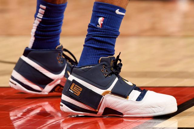 意甲克雷莫纳2比0胜莱切，泰拉恰诺邦多首发卡马尔达替补（意甲：克雷莫纳2-0莱切，泰拉恰诺、邦多首发，卡马尔达列替补）