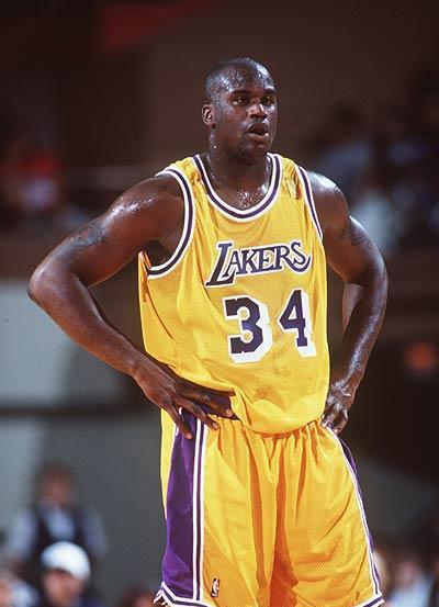 频繁使用挥舞魔杖的庆祝动作，土耳其前锋被华纳兄弟起诉（土耳其前锋因频繁挥魔杖式庆祝被华纳兄弟起诉）