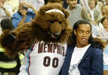 特德斯科：德布劳内能发现其他人发现不了的空当，并传出好球（特德斯科称德布劳内能洞察他人难寻的空当并送出精妙传球）