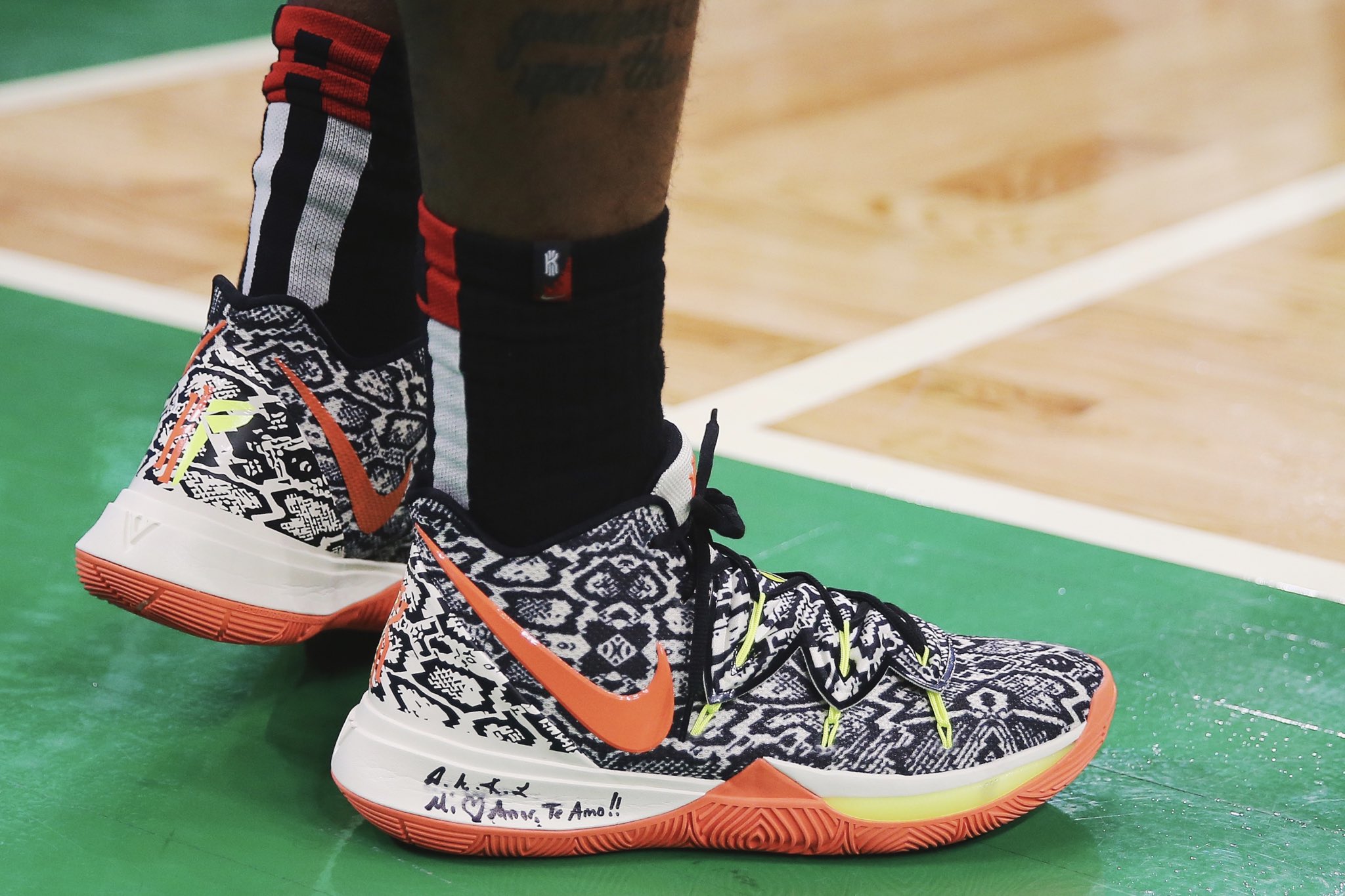 泰晤士报：竞标欧冠失败后，网飞考虑争夺部分英超转播权（泰晤士报：无缘欧冠版权后，Netflix或转战角逐英超部分转播权）