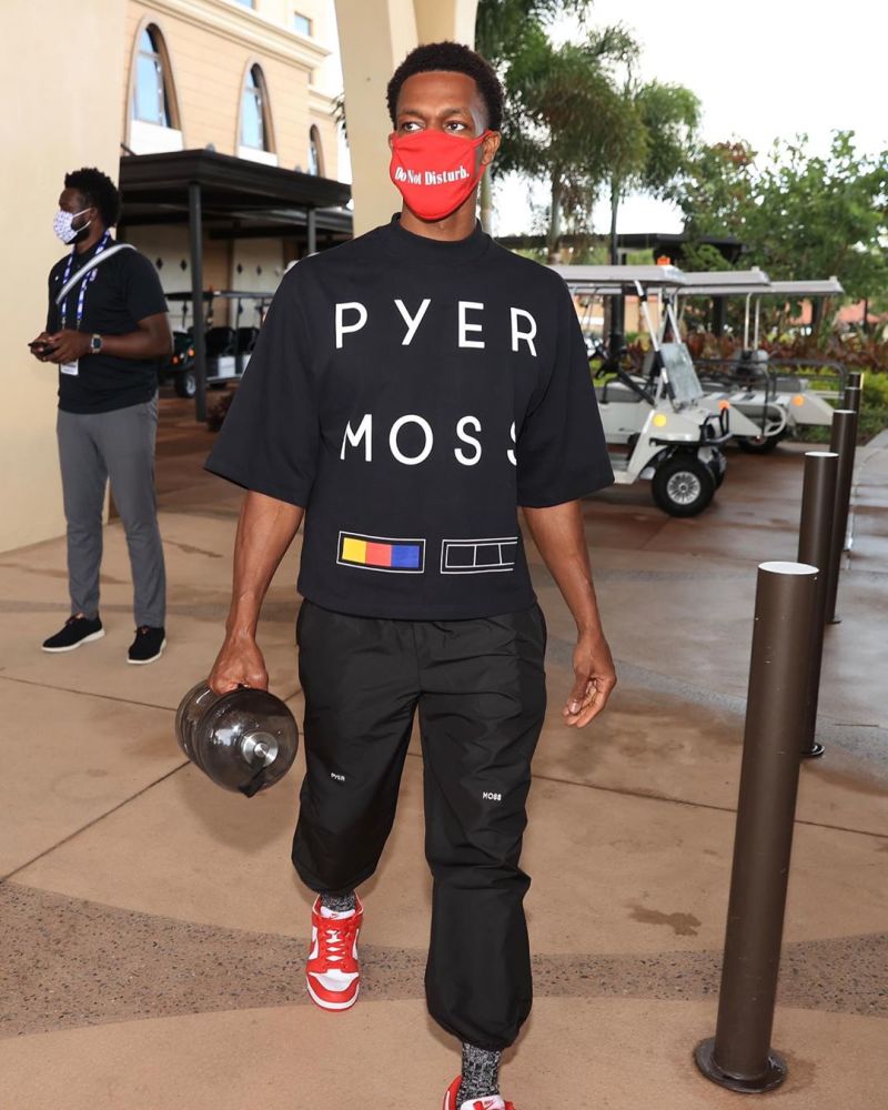 费兰：现在负面评论已经影响不到我，我不再容易冲动和情绪化（费兰：负评已无法影响我，如今更冷静，不再冲动或情绪化）