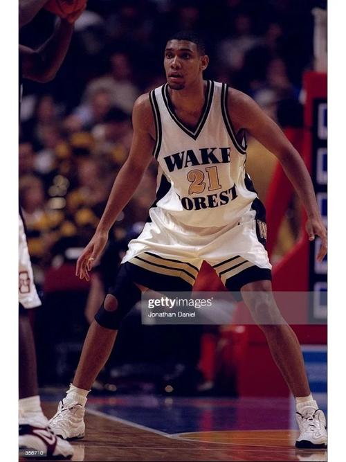 斯图里奇：蓝军阵容太年轻了，他们需要有“老大哥”稳住局面（斯图里奇：切尔西阵容太年轻，球队亟需老将压阵稳定军心）